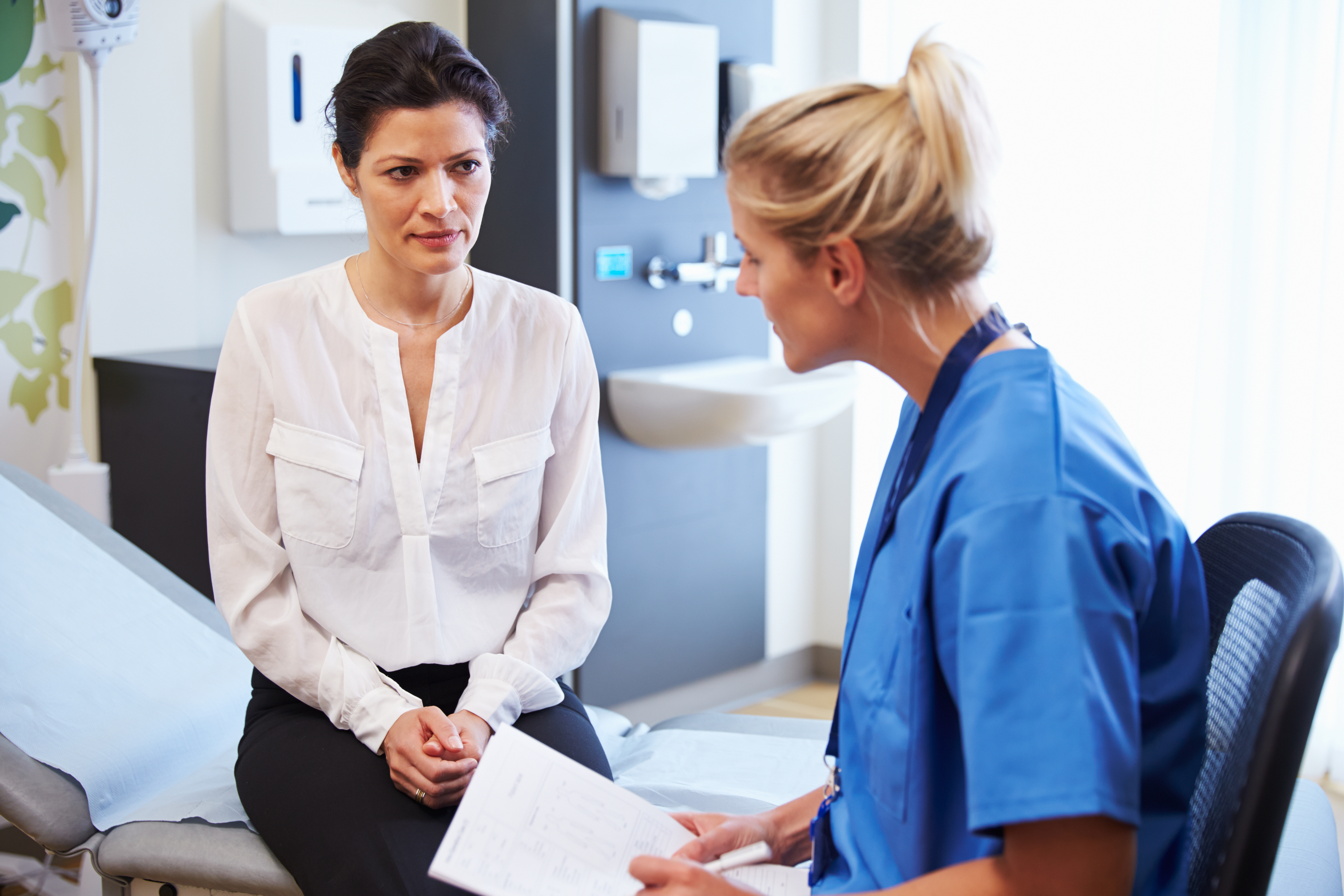 Declining use of chemotherapy for early-stage breast cancer: examining oncologist recommendations